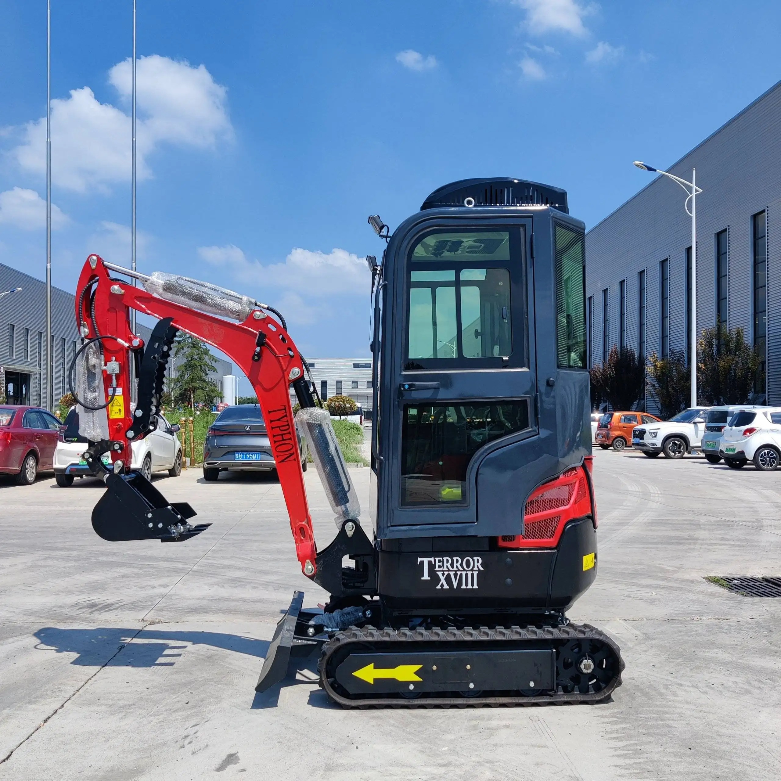 TYPHON TERROR XVIII Prestige 2 Ton Mini Excavator KUBOTA D902 Diesel Engine USA with 12 attachments