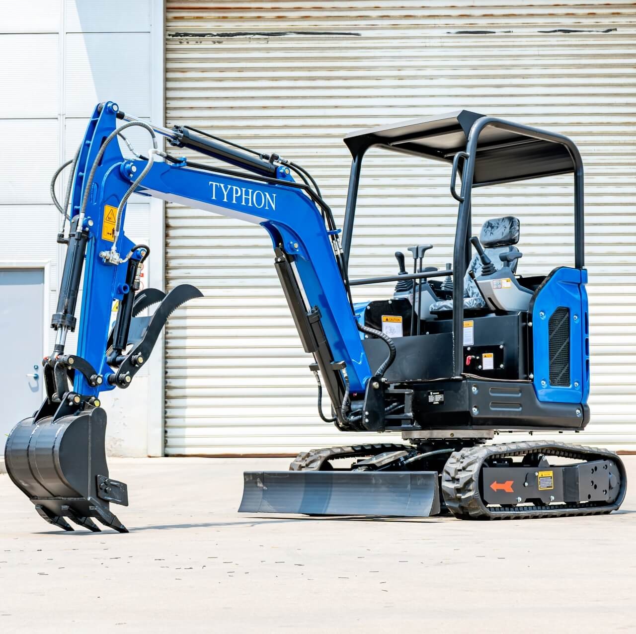TYPHON TERROR X2 STORM Mini Excavator 2.5 Ton Diesel Kubota V1505 25HP Engine USA